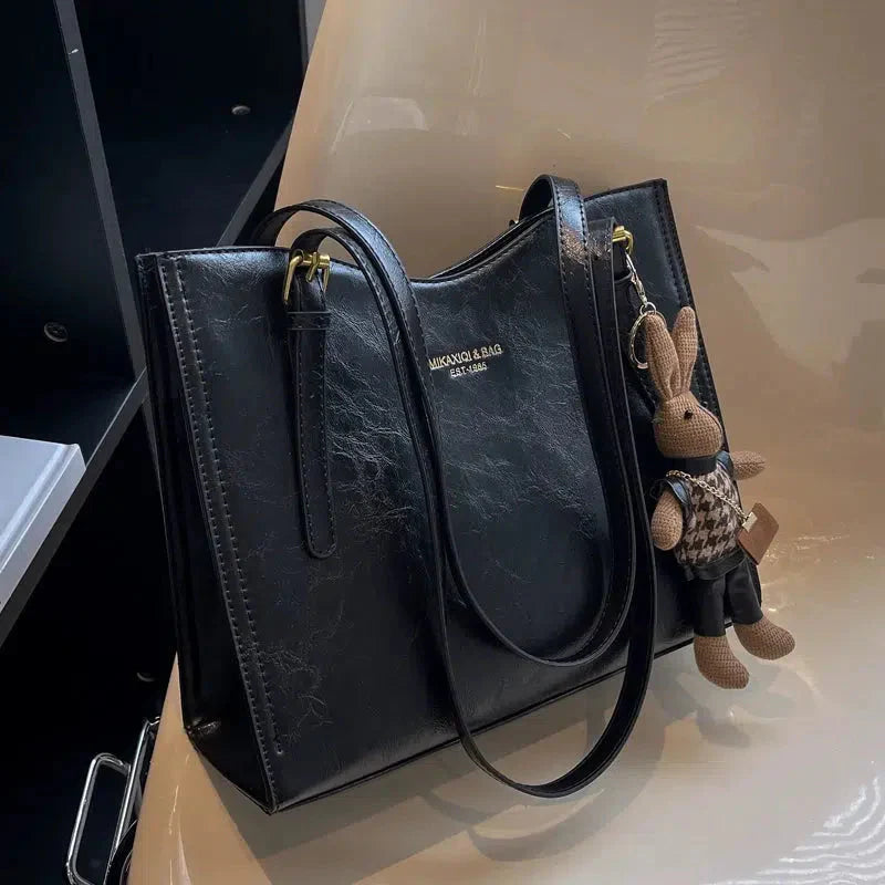 Handbag made of High-Quality Vegan Leather